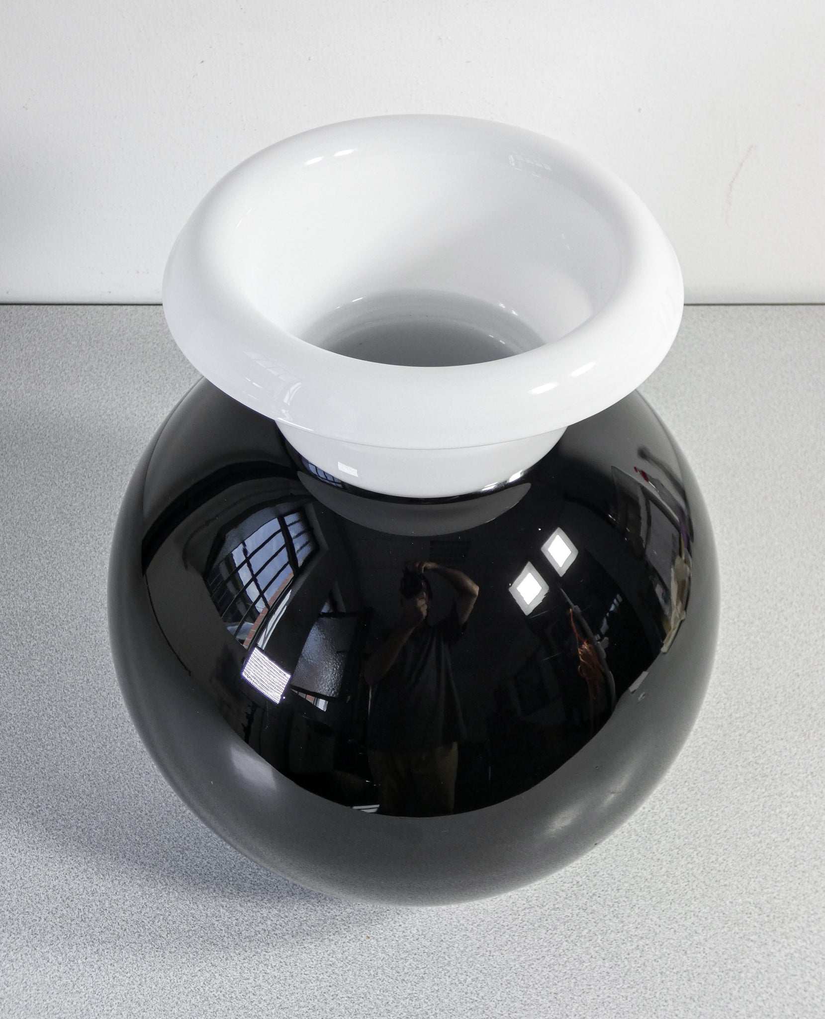 vaso design italiano vetro bianco nero murano epoca 1970s italy glass art