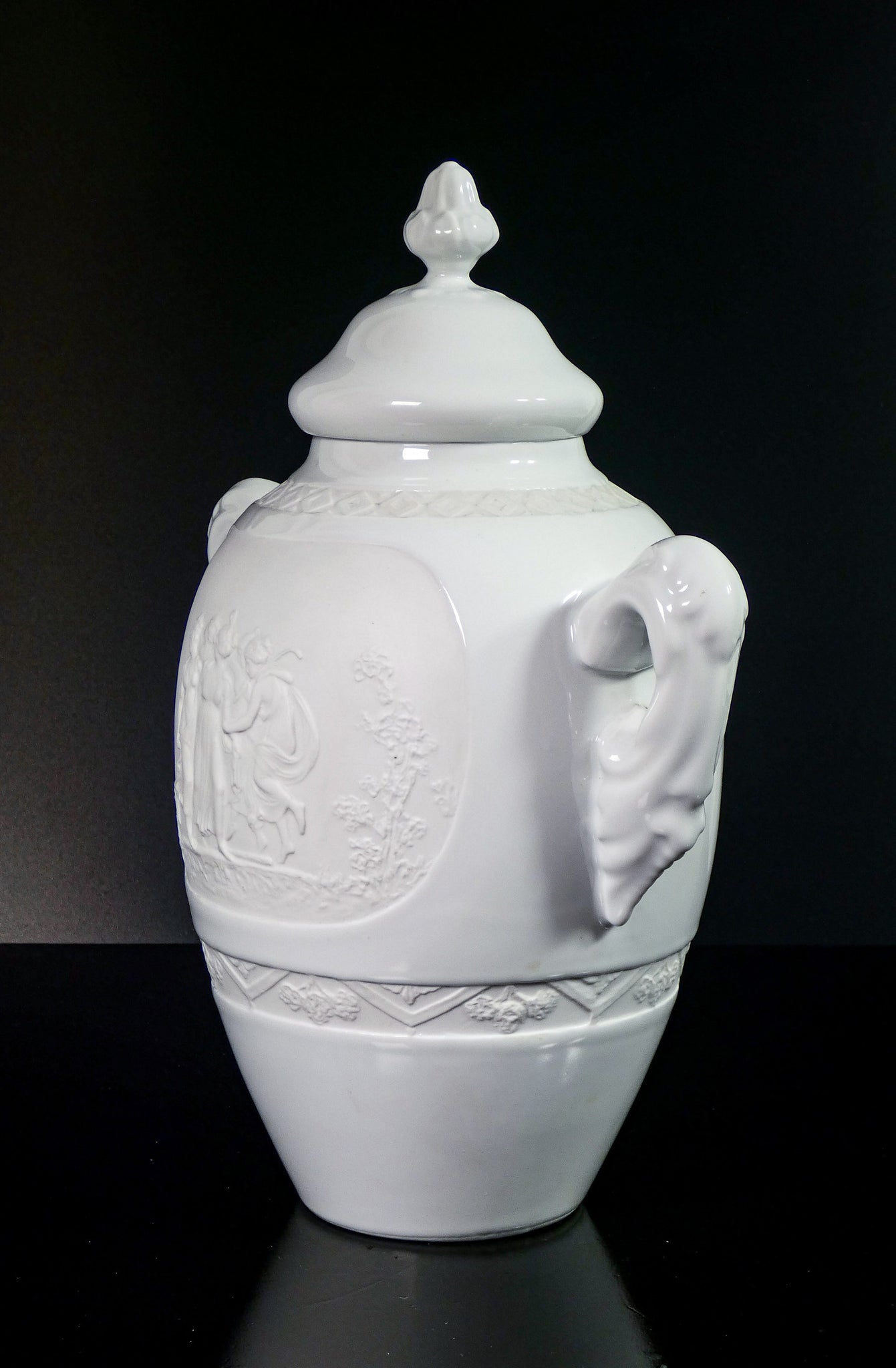 vaso limoges ceramica biscuit smalto bassorilievi scene classiche francia