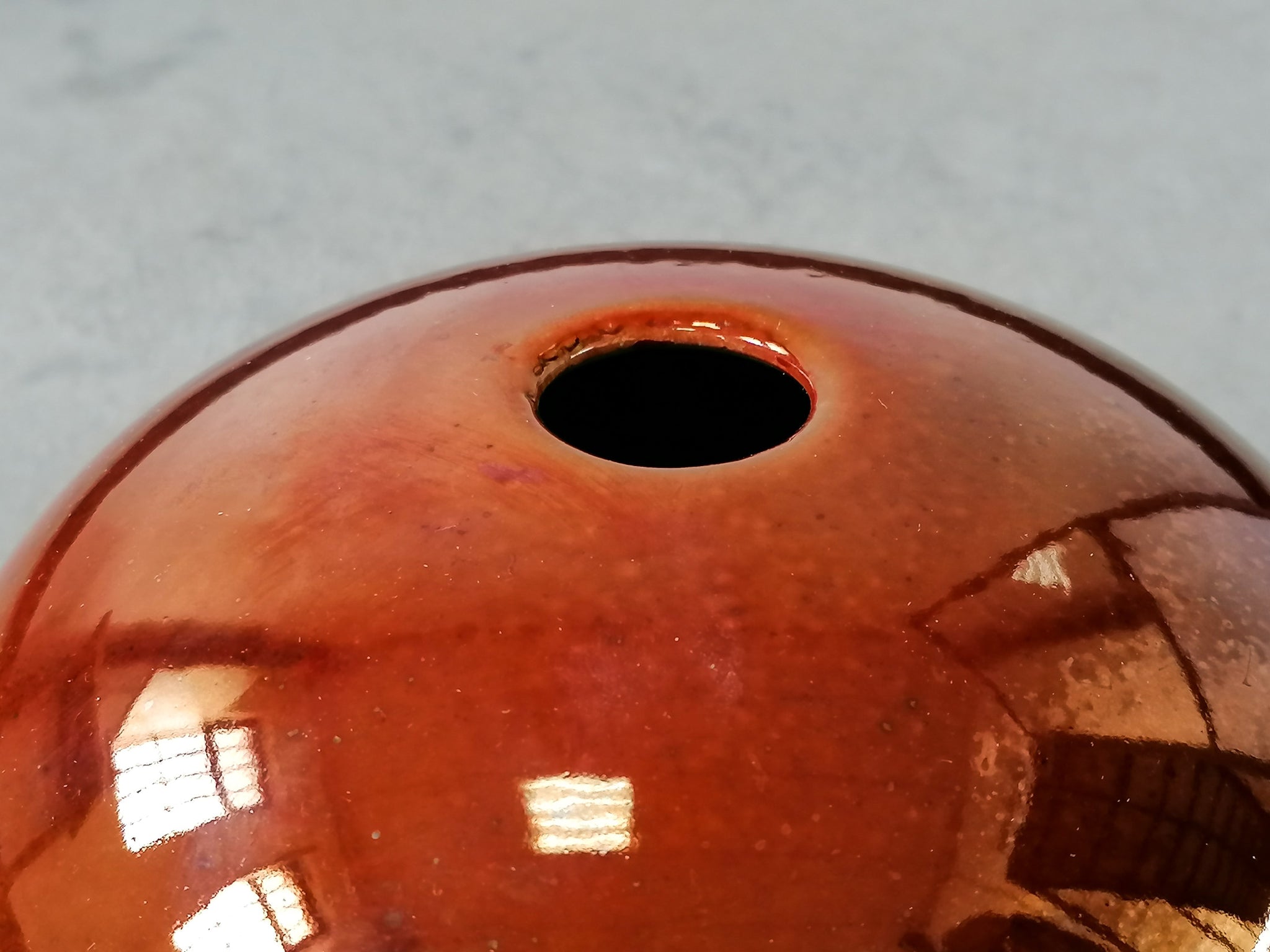 vaso sferico ceramica lustro manifattura cantu sfera italia luster pottery epoca