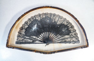 ventaglio seta ebano ricamato dipinto a mano firmato teca epoca 1800 antico